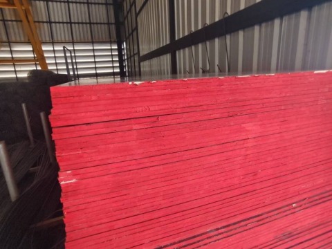 ไม้อัดเคลือบฟิล์มดำ